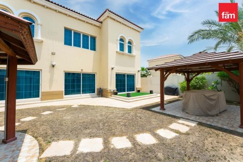 Вилла с 4 спальнями в Jumeirah Park, ОАЭ №165967