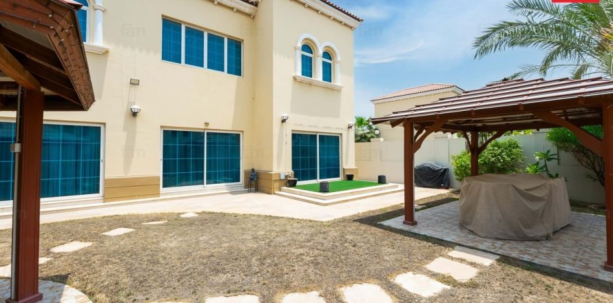 Вилла с 4 спальнями в Jumeirah Park, ОАЭ №165967