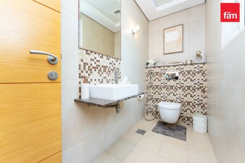 Вилла с 4 спальнями в Jumeirah Park, ОАЭ №165967 28