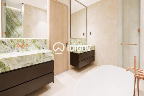 Appartement de 2 chambres à The Crescent, UAE No. 185266 10