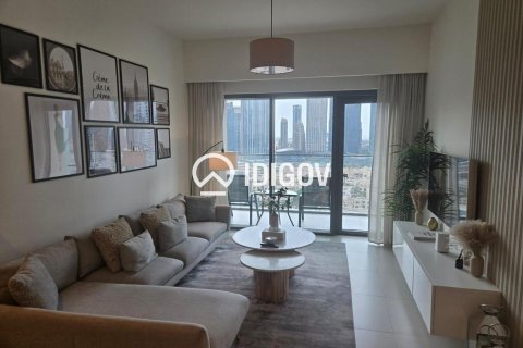 Квартира с 2 спальнями в Burj Royale, ОАЭ №185271 8