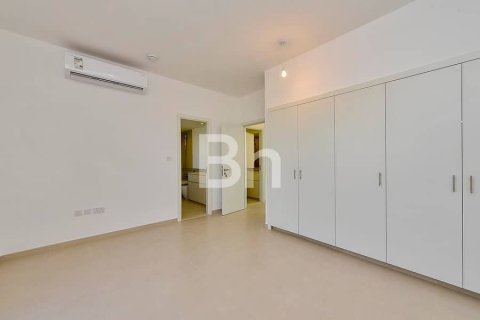 3 غرف نوم تاون هاوس  رقم 115801 7