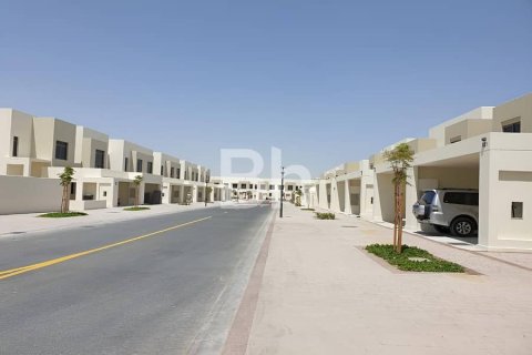 3 غرف نوم تاون هاوس  رقم 115801 11