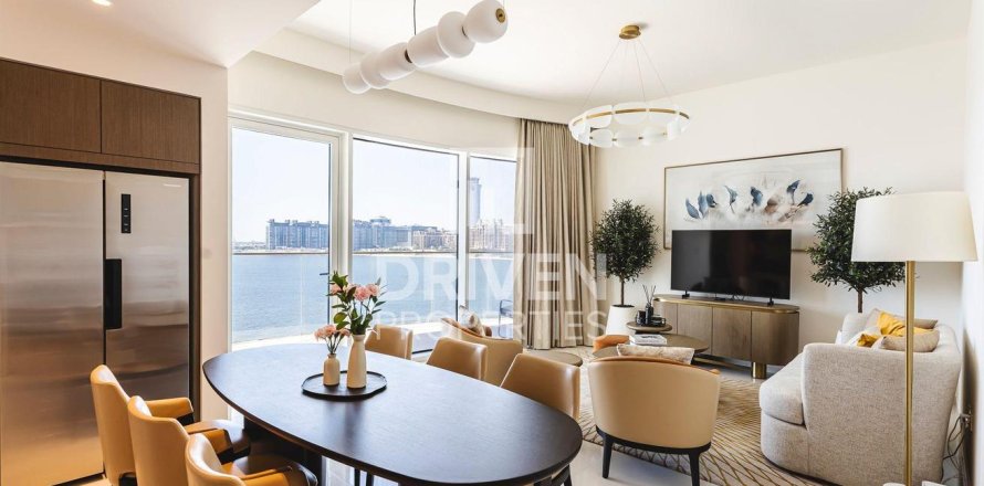 Apartment de 2 dormitorios en EMAAR Beachfront, UAE No. 193469
