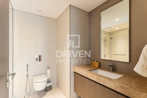 Apartment de 2 dormitorios en EMAAR Beachfront, UAE No. 193469 3