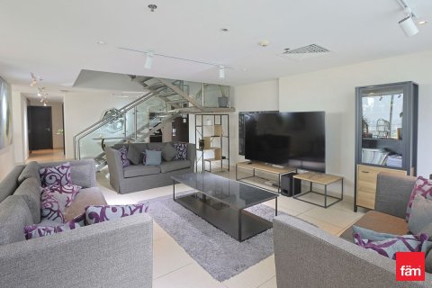 3 bedrooms Apartment in Sheikh Zayed Road, UAE No. 161820