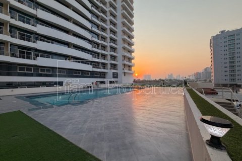 37.8m² Apartment in Dubai Sports City, UAE No. 169398 23
