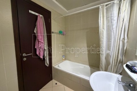 37.8m² Apartment in Dubai Sports City, UAE No. 169398 12