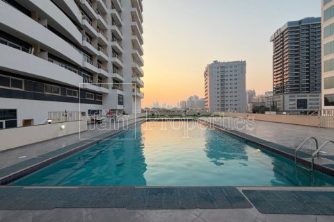 37.8m² Apartment in Dubai Sports City, UAE No. 169398 14