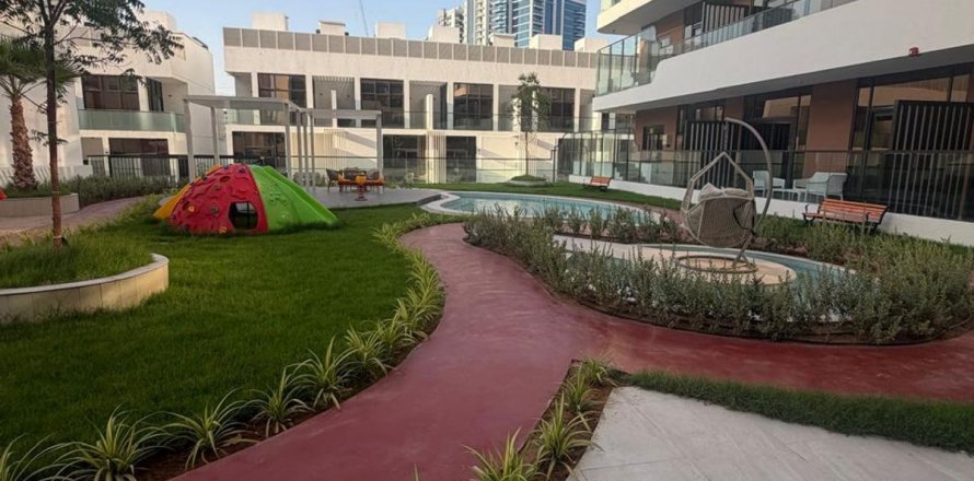 Studio Apartment in Dubai, UAE No. 169396