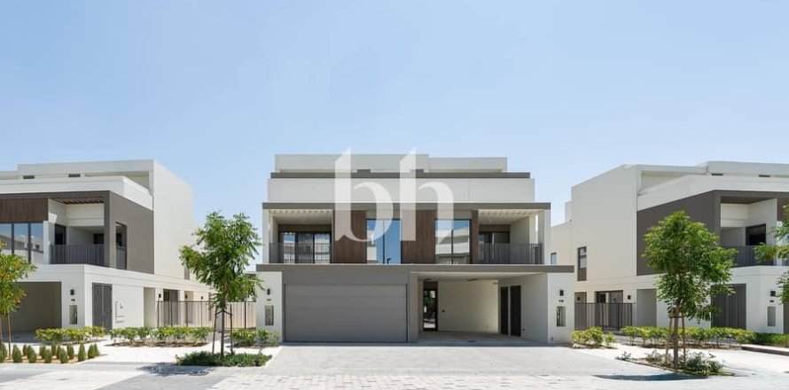 Таунхаус с 4 спальнями  №114197