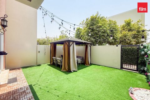 Townhouse de 3 dormitorios en Dubai, UAE No. 186376