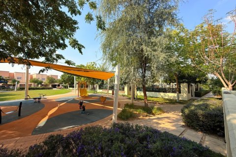 Villa de 3 chambres à Villanova, UAE No. 166698 4