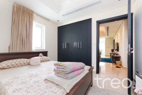 Villa de 4 dormitorios en Quortaj, UAE No. 183078 15
