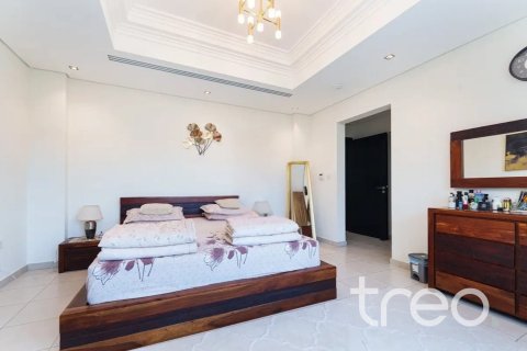Villa de 4 dormitorios en Quortaj, UAE No. 183078 18