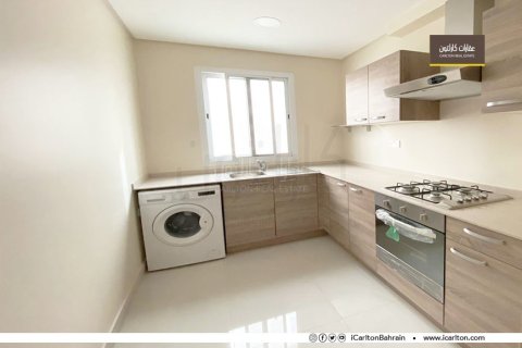 2 bedrooms Apartment in Manama, Bahrain No. 66930 2
