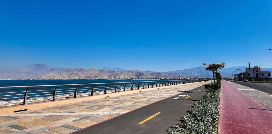 Land de 1800m²  No. 123961