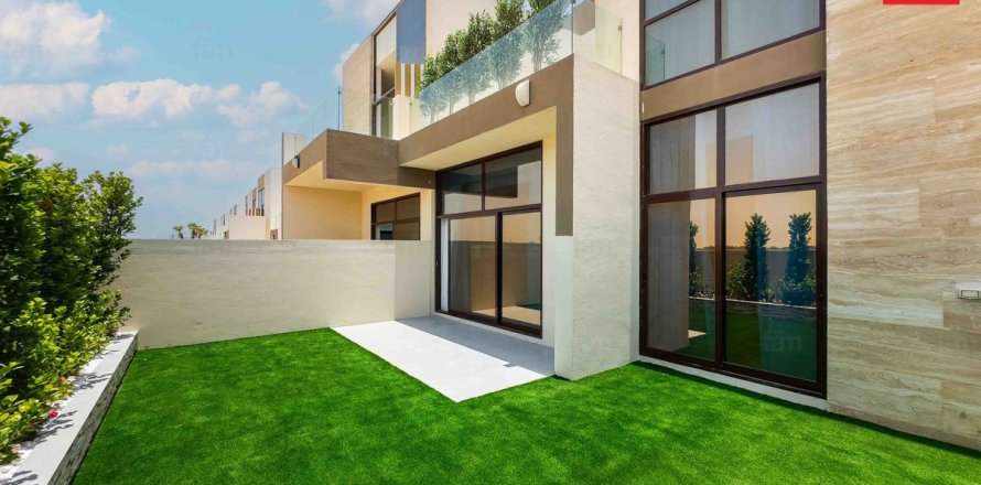 4 bedrooms Townhouse  No. 117012