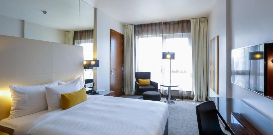 Building in Dubai, UAE No. 150353