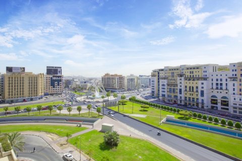 Квартира с 2 спальнями в Deira, ОАЭ №160473