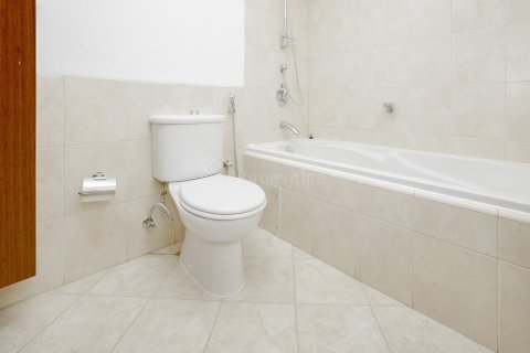 Квартира с 2 спальнями в Deira, ОАЭ №160473 3