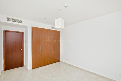 Квартира с 2 спальнями в Deira, ОАЭ №160473 11