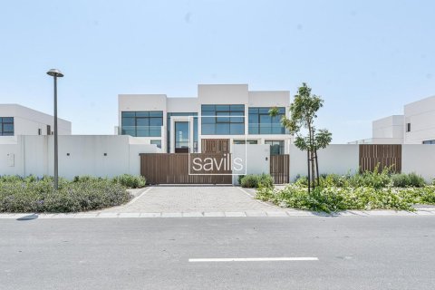 6 bedrooms Villa in Abu Dhabi, UAE No. 194940