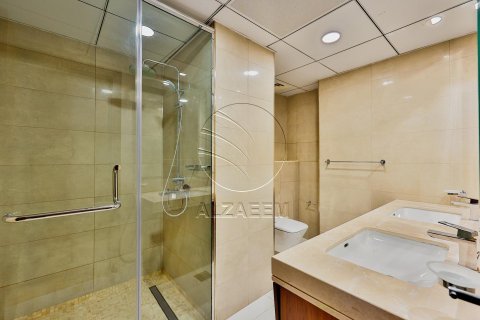 Apartment de 4 dormitorios en Al Qurm, UAE No. 91052 5