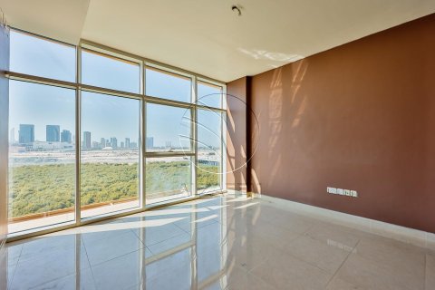 Apartment de 4 dormitorios en Al Qurm, UAE No. 91052 9