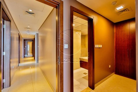 Apartment de 4 dormitorios en Al Qurm, UAE No. 91052 6