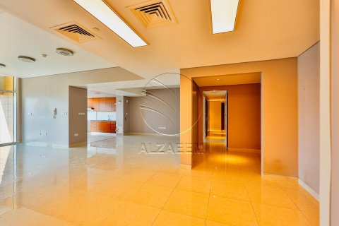 Apartment de 4 dormitorios en Al Qurm, UAE No. 91052 20