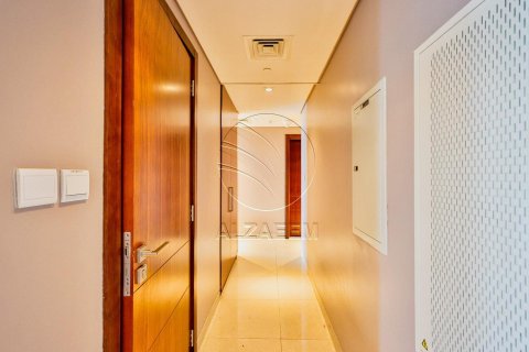 Apartment de 4 dormitorios en Al Qurm, UAE No. 91052 13