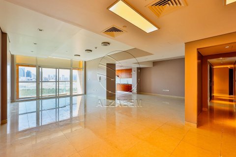 Apartment de 4 dormitorios en Al Qurm, UAE No. 91052 19