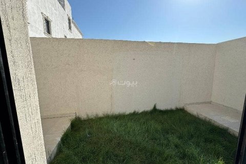Villa de 6 dormitorios en Khobar, Saudi Arabia No. 60440 3