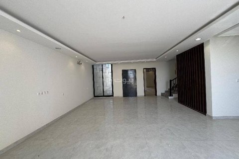 Villa de 6 dormitorios en Khobar, Saudi Arabia No. 60440 8