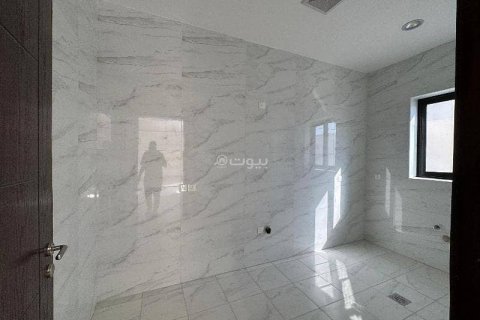 Villa de 6 dormitorios en Khobar, Saudi Arabia No. 60440 10