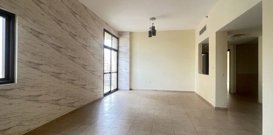 2 bedrooms Apartment in Dubai, UAE No. 200175
