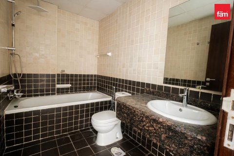 2 bedrooms Apartment in Dubai, UAE No. 200175 4
