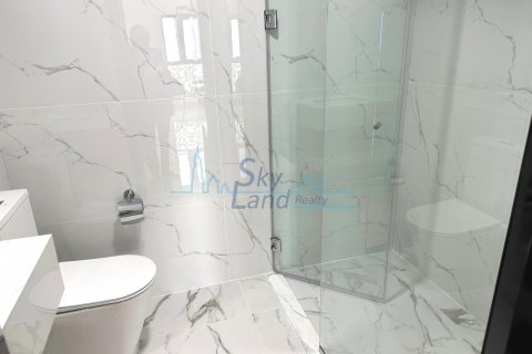 2 bedrooms Apartment in Palm Jumeirah, UAE No. 140819 12