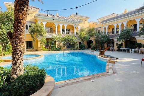 4 bedrooms Villa in Jumeirah, UAE No. 140820 18