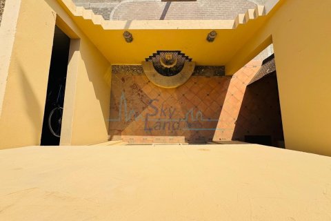 4 bedrooms Villa in Jumeirah, UAE No. 140820 4