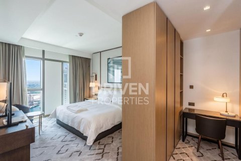 Квартира с 2 спальнями в Address Harbour Point, ОАЭ №192385 15