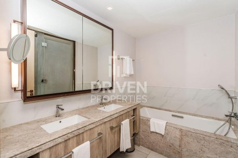 Квартира с 2 спальнями в Address Harbour Point, ОАЭ №192385 5