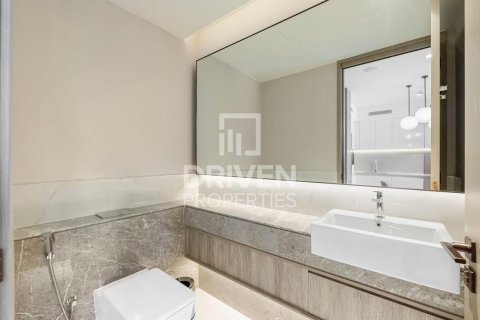 Квартира с 1 спальней в Address Harbour Point, ОАЭ №192387 8