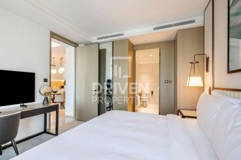 Квартира с 1 спальней в Address Harbour Point, ОАЭ №192387 12