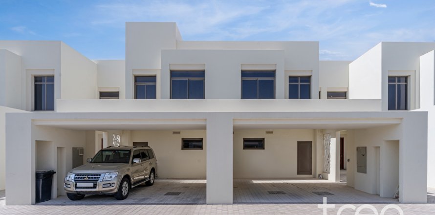 Townhouse de 3 chambres à Town Square, UAE No. 206141