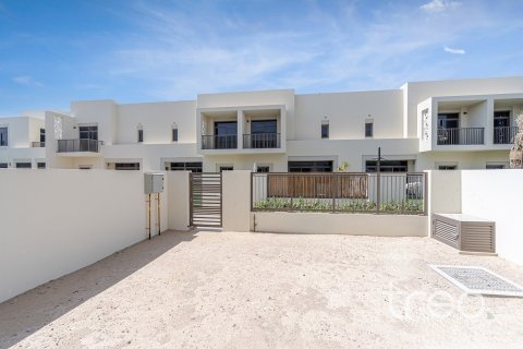 Townhouse de 3 chambres à Town Square, UAE No. 206141 4