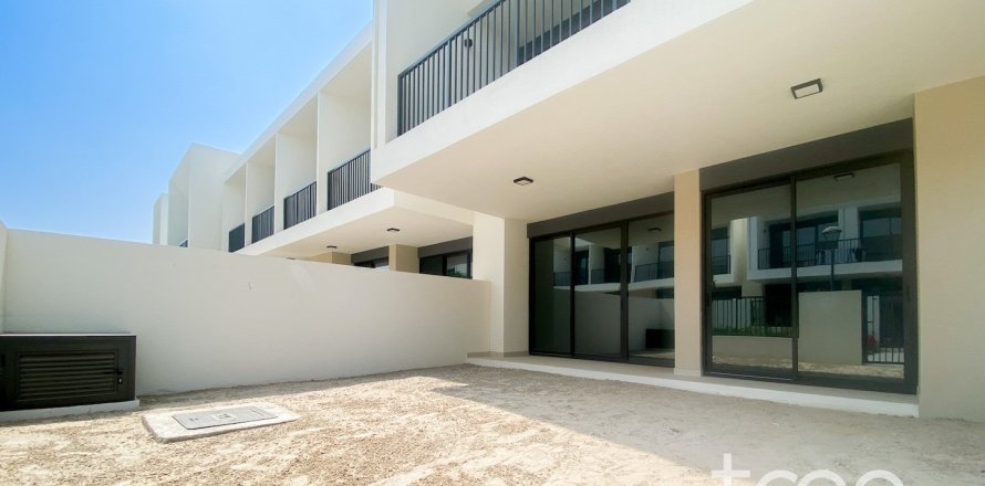 Townhouse de 3 chambres à Town Square, UAE No. 206142