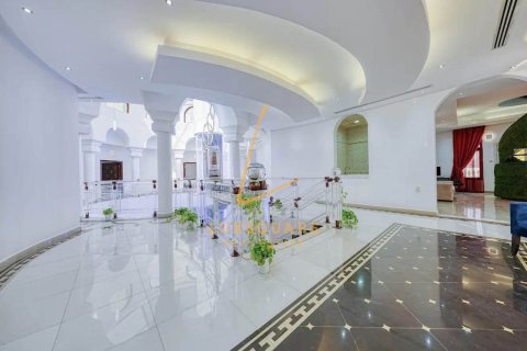 Villa de 8 dormitorios en Sector E, UAE No. 152547 23