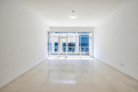 Квартира с 1 спальней в Bay Square, ОАЭ №209414 3